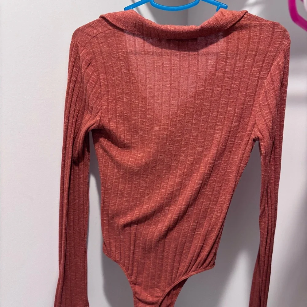 Lulu's Rust Ribbed Collared Long-Sleeve Bodysuit - Picture 3 of 3